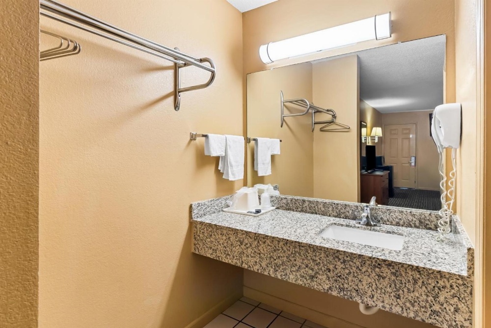 Americas Best Value Inn - Athens Main image