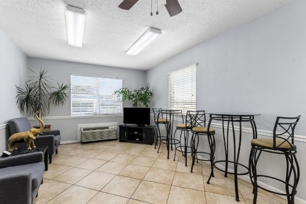 Americas Best Value Inn - Athens image 25