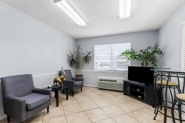 Americas Best Value Inn - Athens image 28