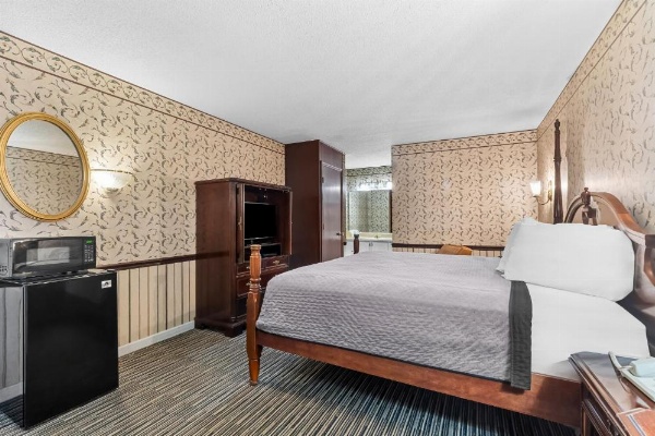 Americas Best Value Inn - Athens image 9